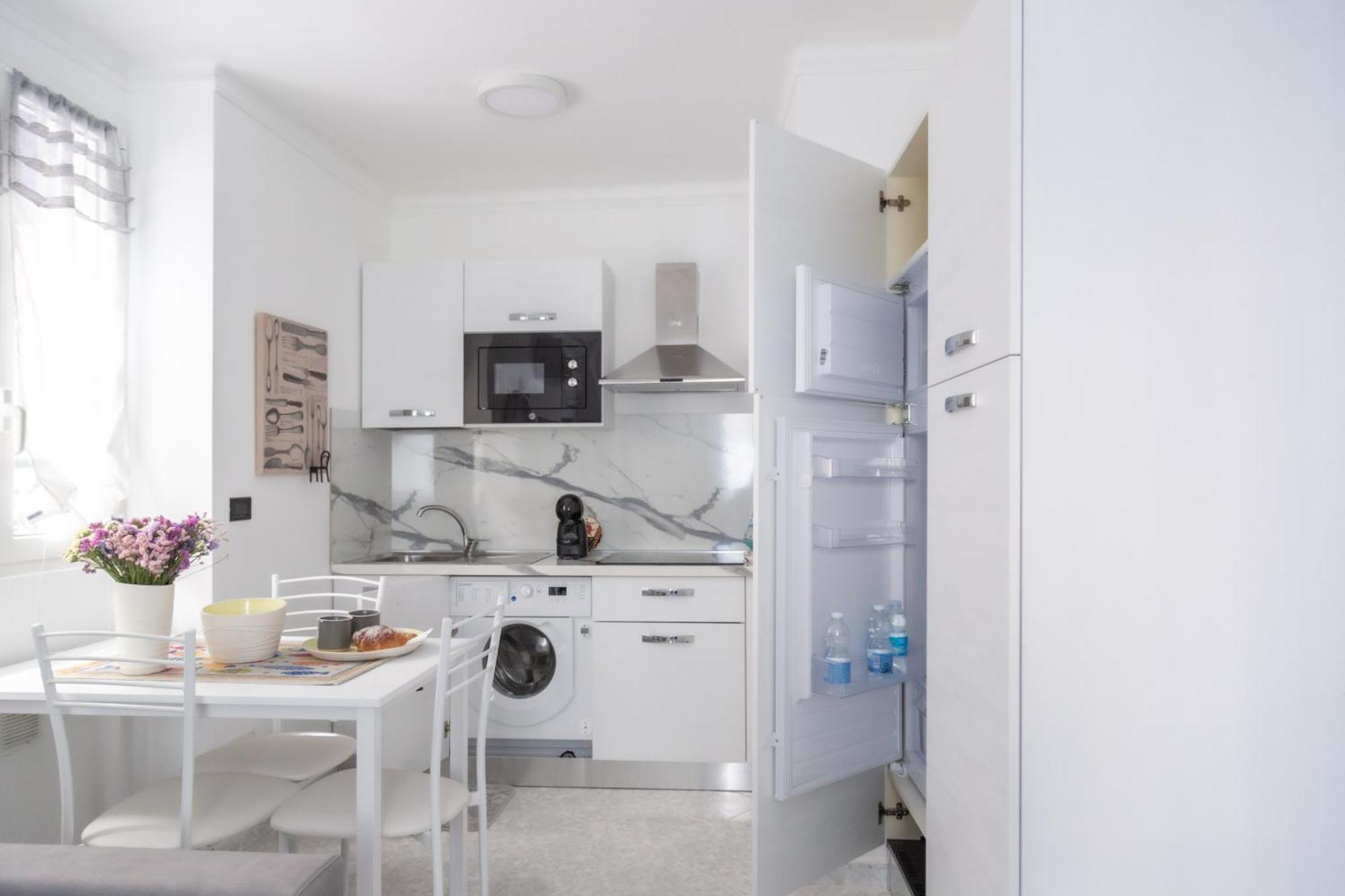 Casa Liri Sanremo -Centrale, Moderna, 5Min Spiaggia, Ariston- المظهر الخارجي الصورة